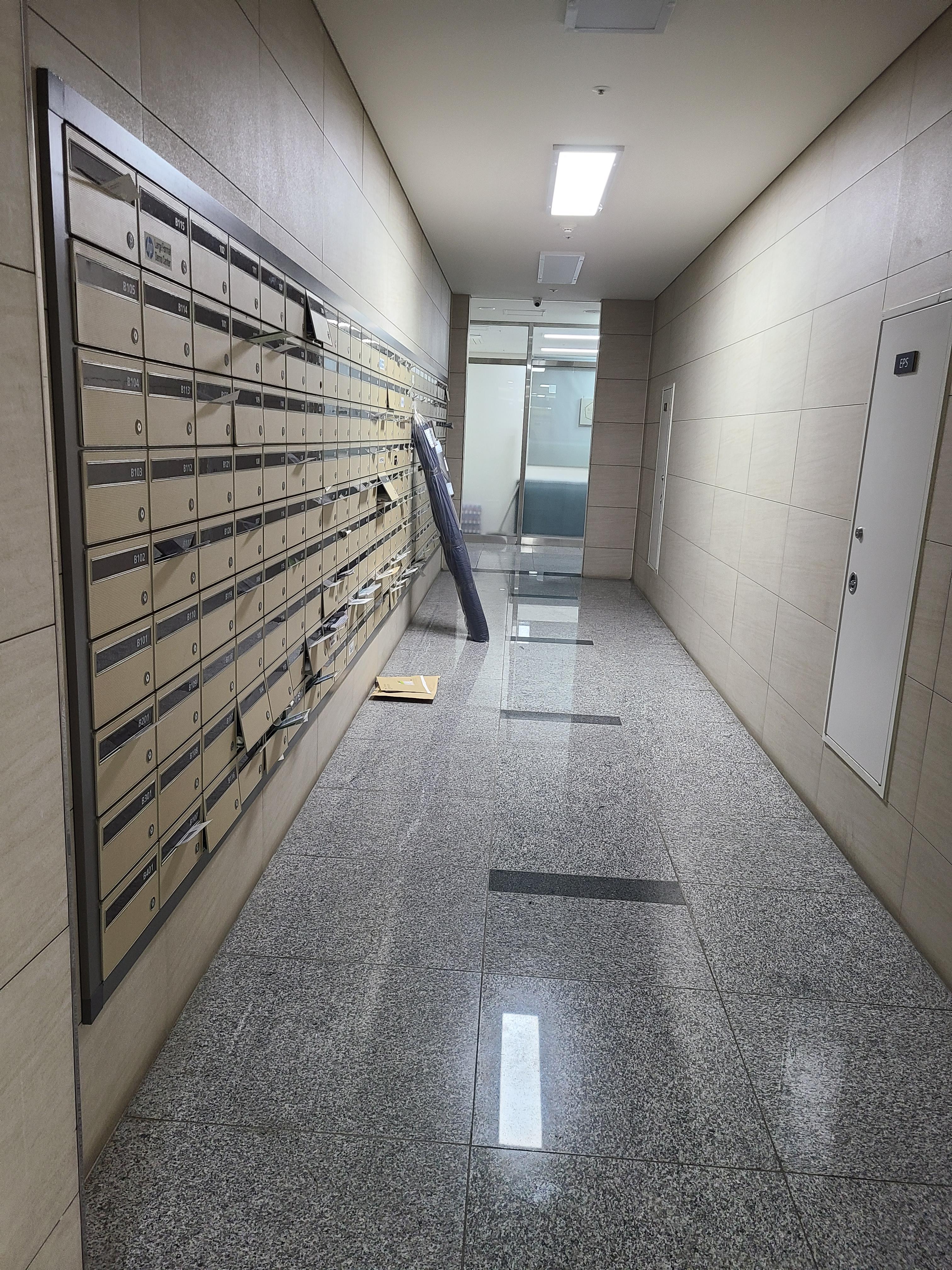 더리브골드타워 1층 내부3