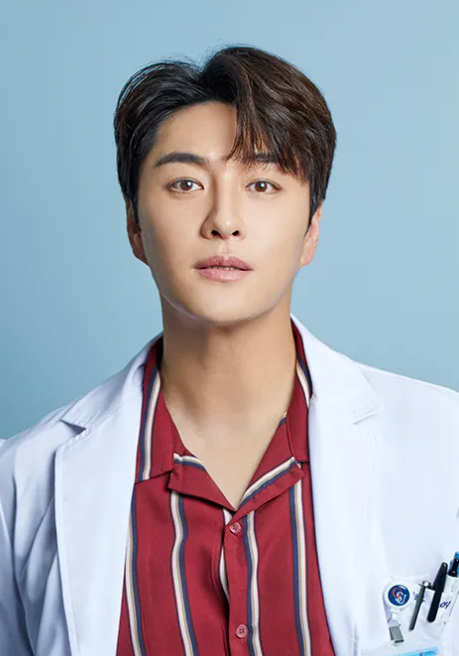 민우혁 나이 프로필 키 야구 인스타 결혼 부인 이세미 근육 과거 뮤지컬 화보 드라마 영화