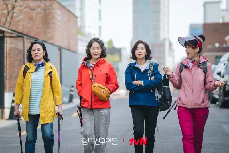 엄마친구아들에서 쑥자매 등장인물