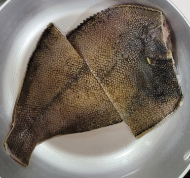 손질 후 가자미 생선