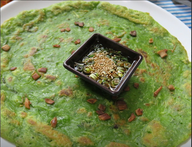 강화도 손칼국수 집에 특별한 부추전