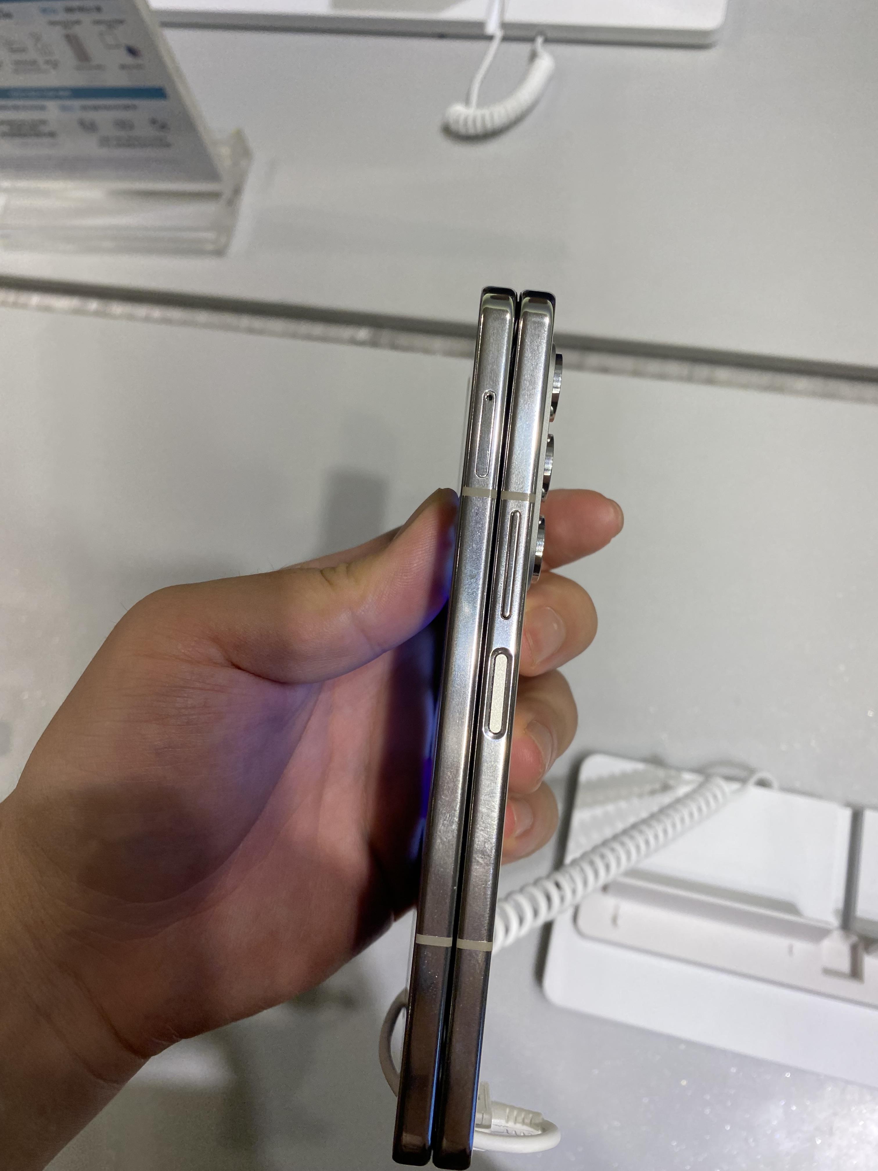 갤럭시 Z 폴드 5 디자인4