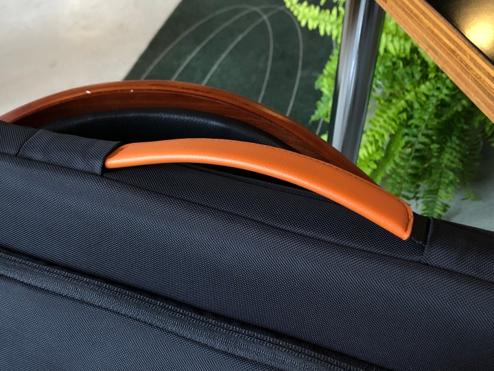 맥북프로 16인치 파우치 손잡이