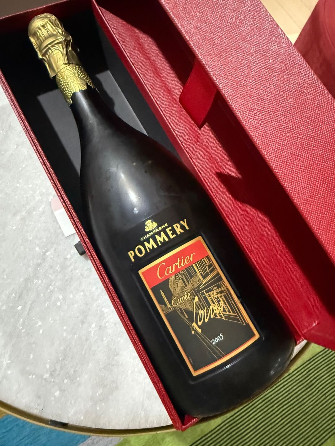 ๋ฝ๋ฏ๋ฆฌ ๋๋ฒ ๋ฃจ์ด์ฆ 2005 ์ํฐ์คํธ ์๋์
๏ฝPommery Cuvée Louise 2005 Artist Edition, Champagne, France