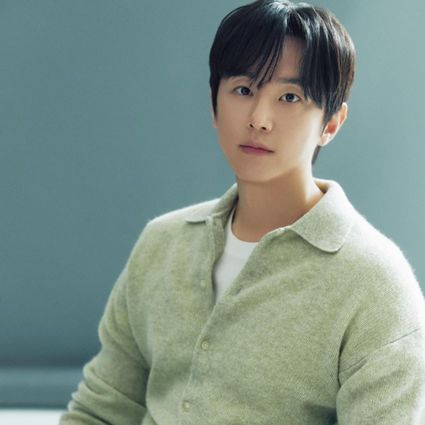 놀아주는 여자 권율 프로필 01