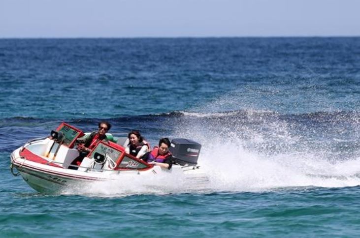 여름 바다 여행 추천-강릉 안목해변 모터보팅