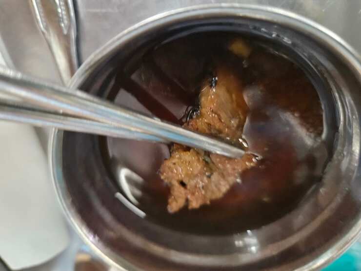 소스에 찍어 먹는 갈비살