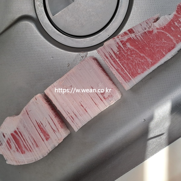 참치회 해동중입니다.