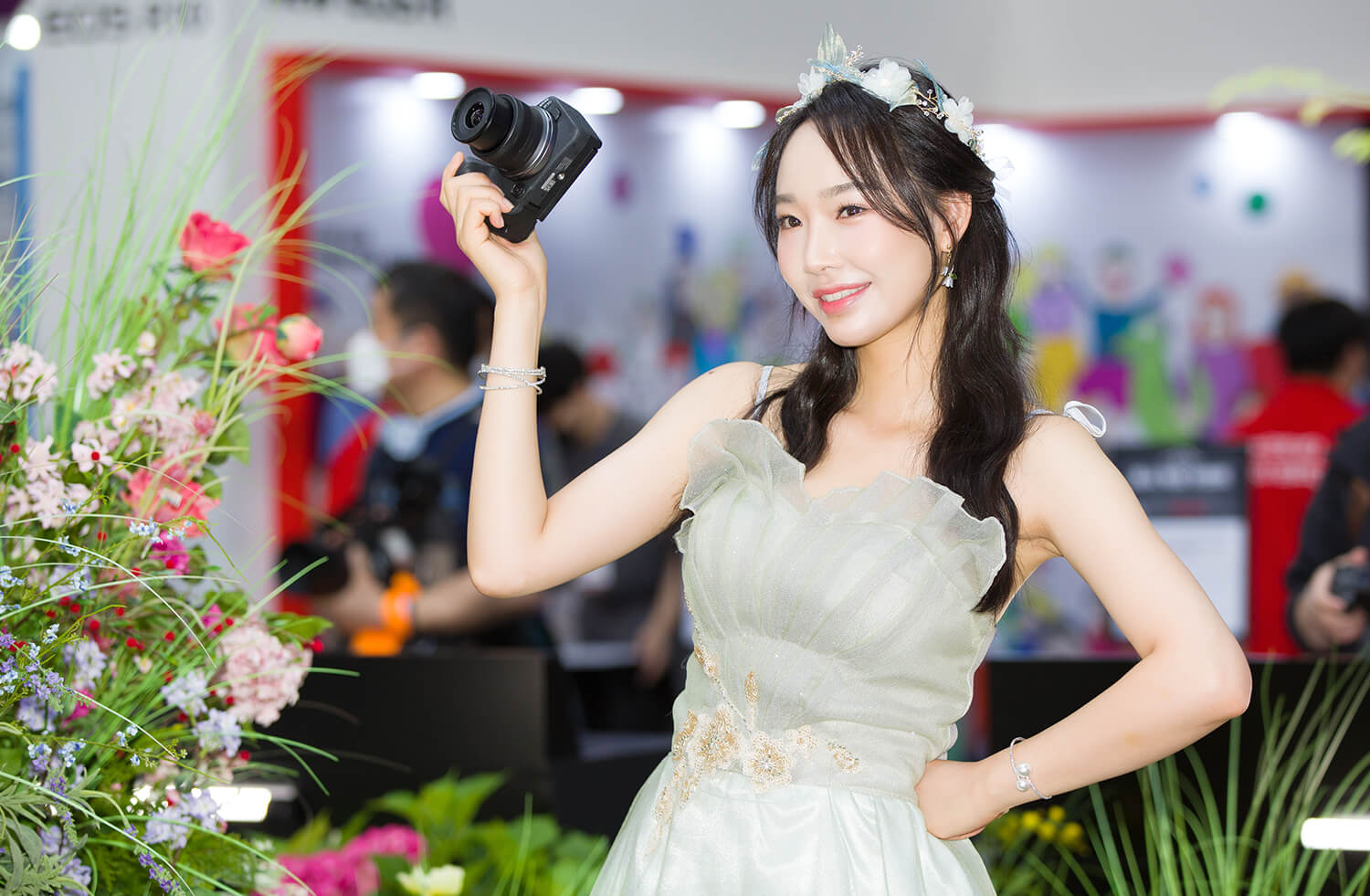 P&I 2022 캐논 부스 모델 김다나2