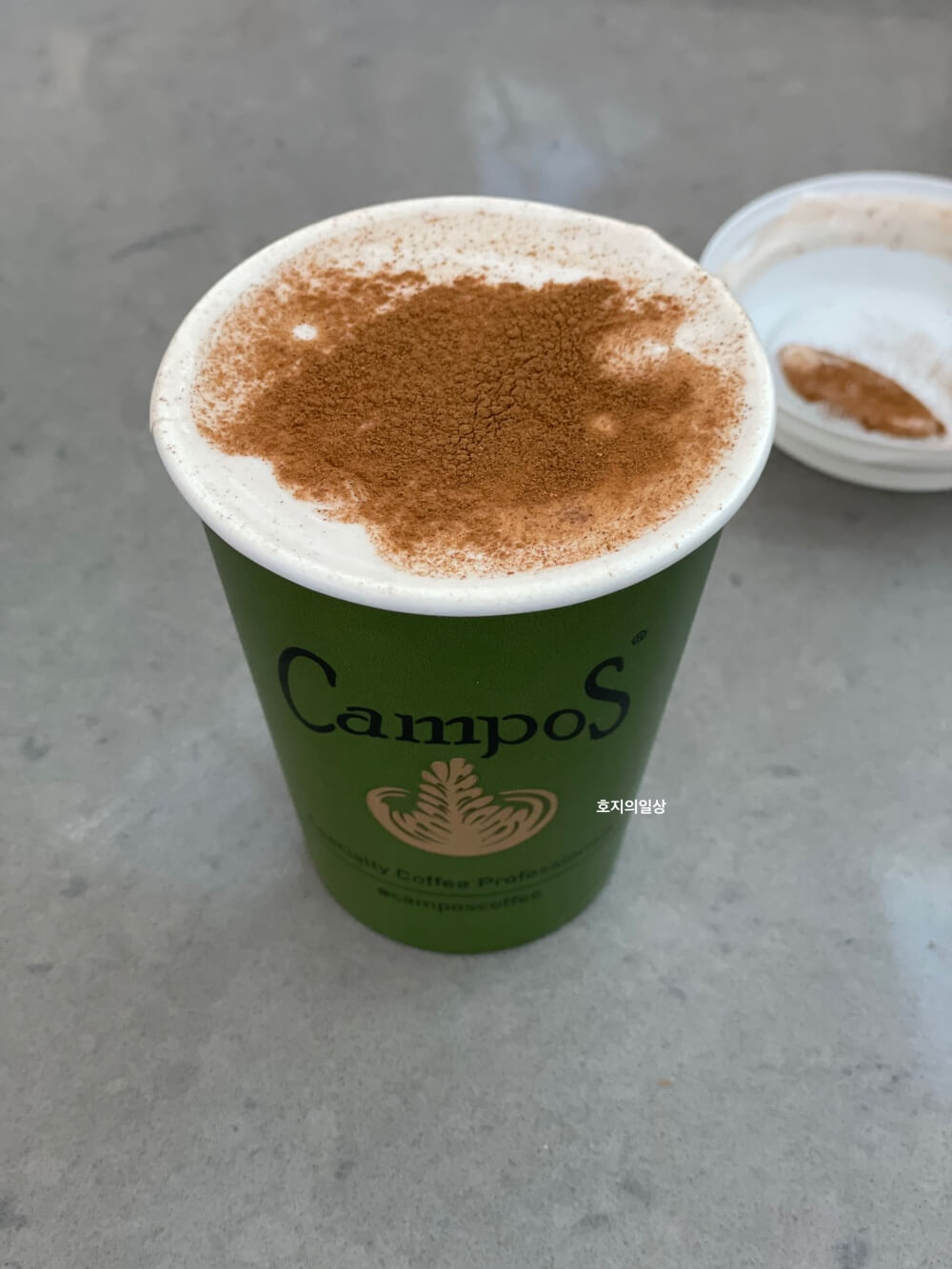 호주 시드니 3대 카페 캄포스 커피 - 카푸치노