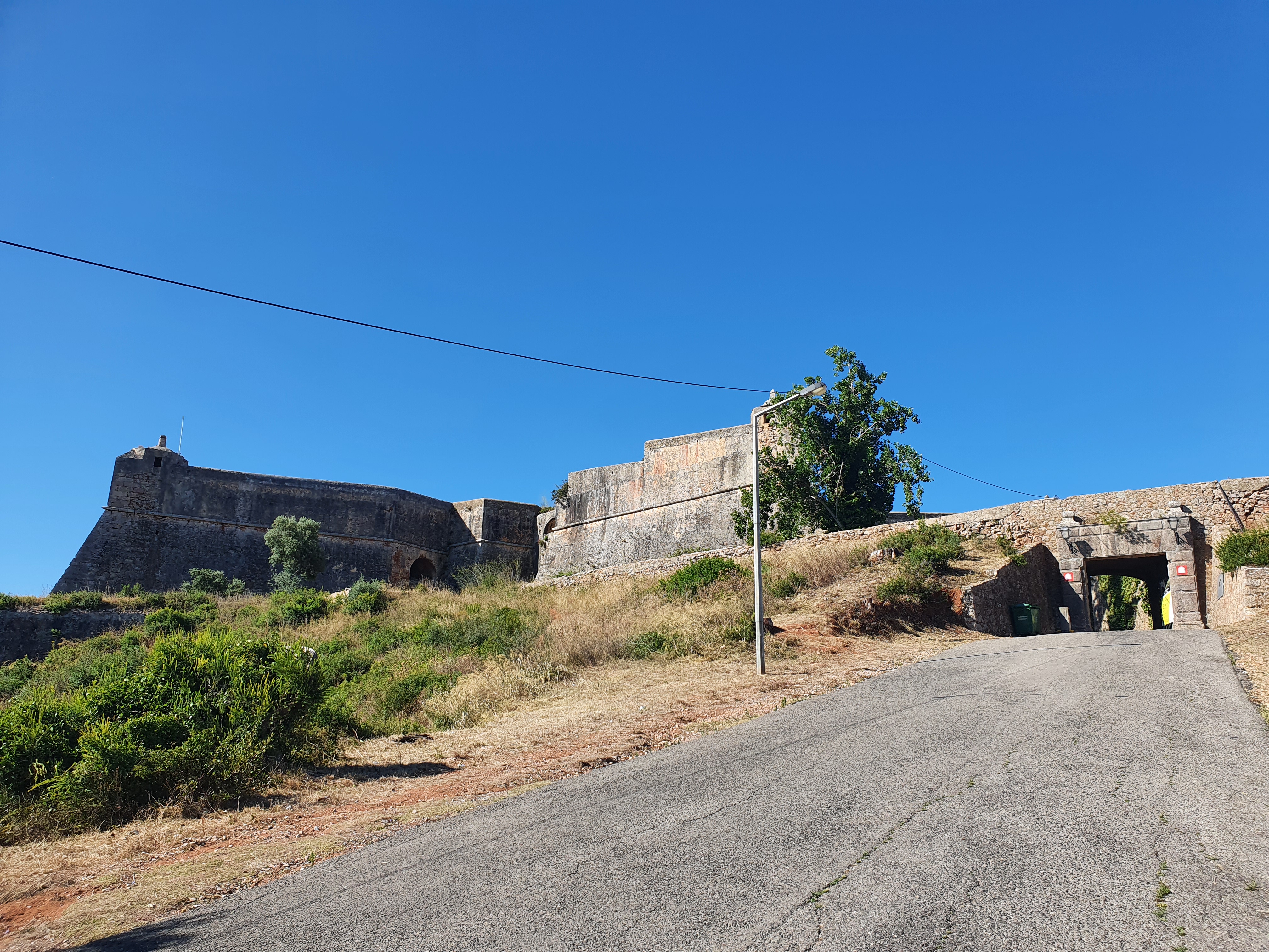 포르투갈 세투발 상 펠리페 요새 정문