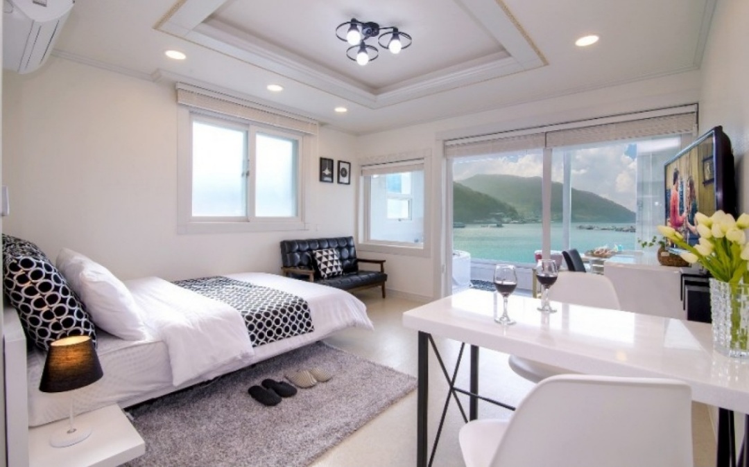 통영 메이블루 펜션 203호