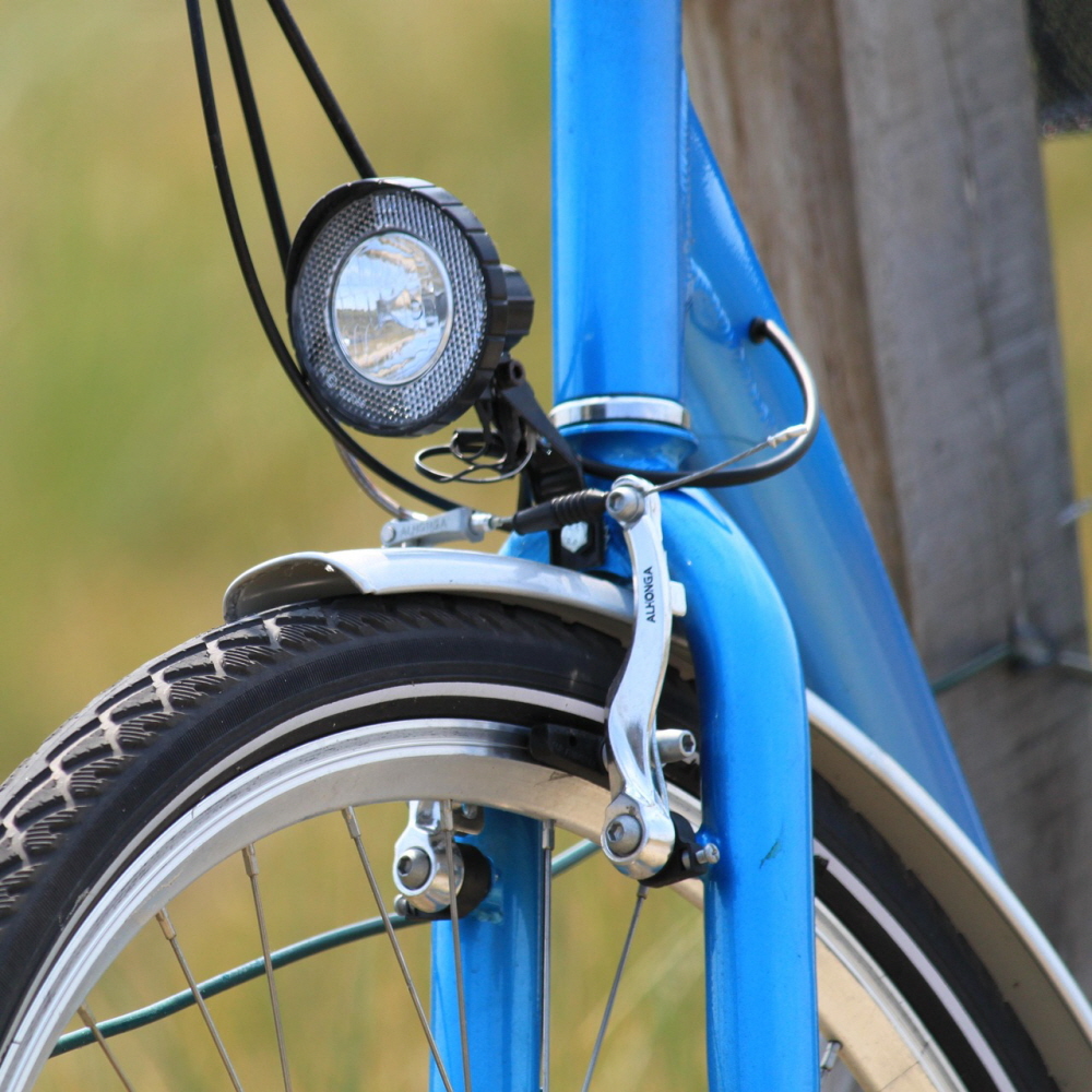 A view of the bicycle rim brake structure