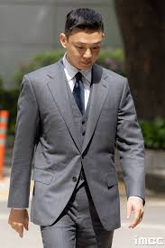 유아인