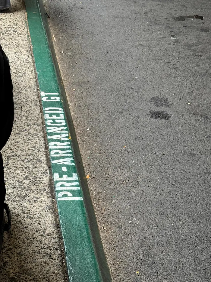 하와이 호놀룰루 공항 하나택시 탑습위치 안내선