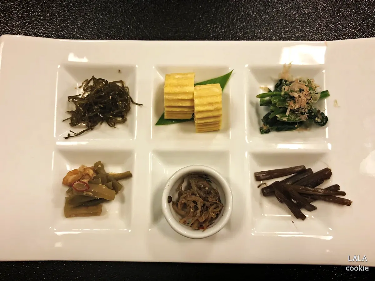 후쿠오카-유후인-료칸-야마다야-조식-반찬-6가지
