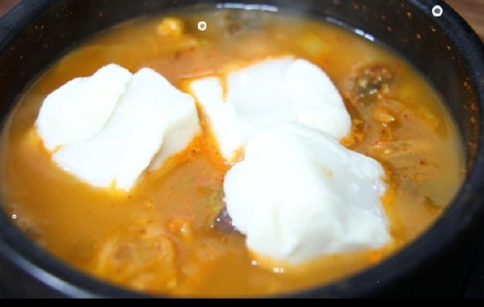 한국인의밥상-뚝섬-뚝도시장-국말이떡