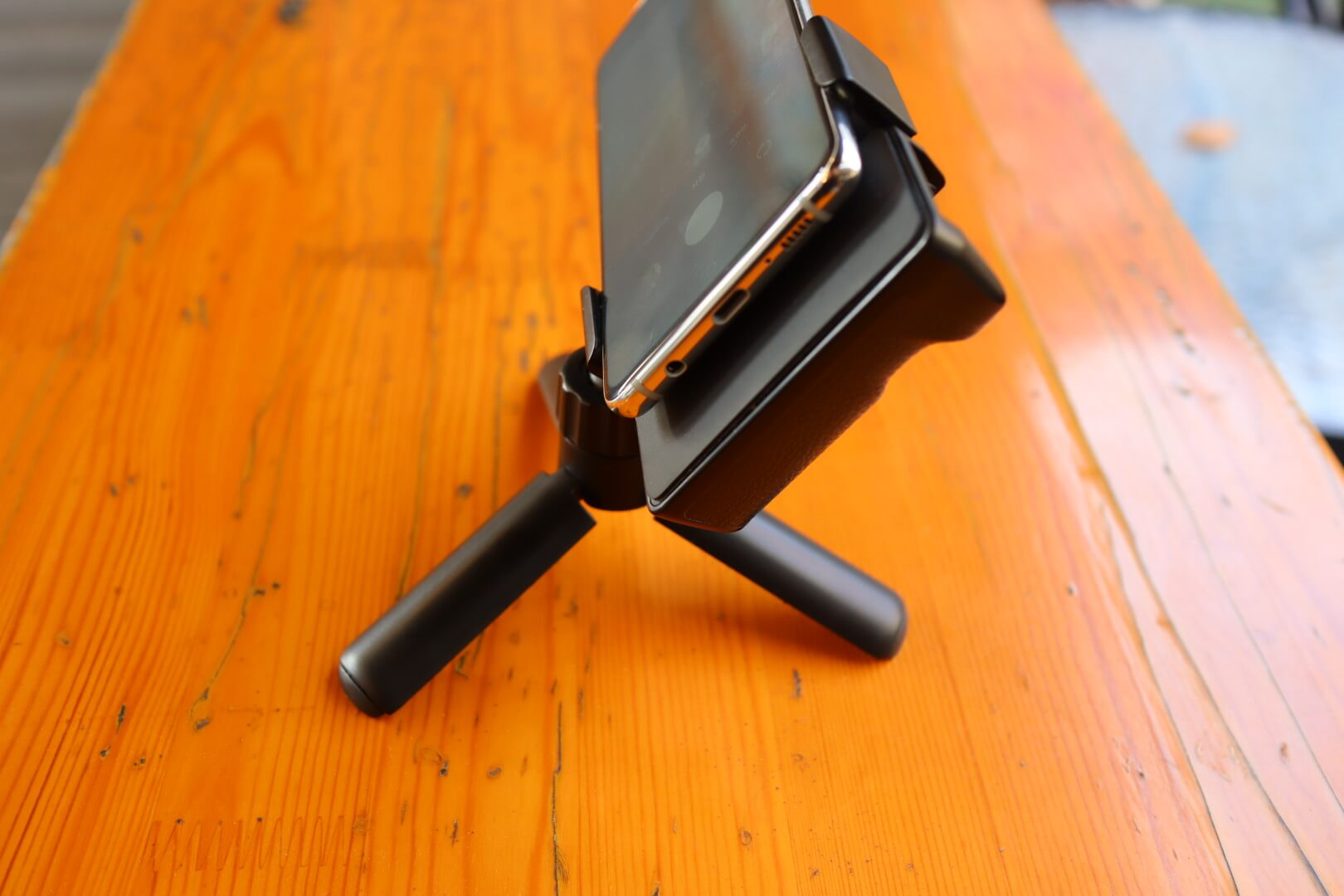 다이소-핸드폰-삼각대-각도-조절1