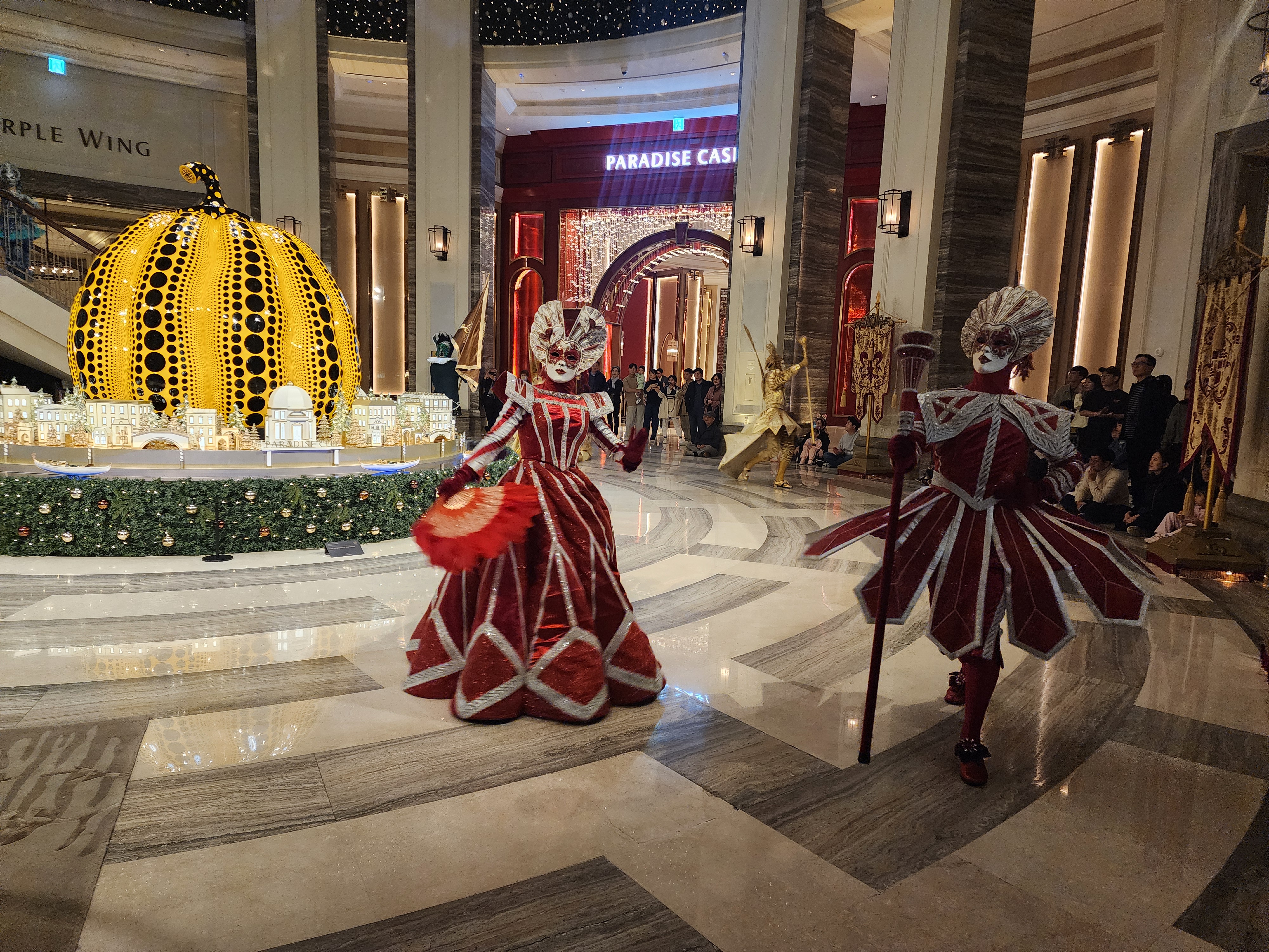 인천 파라다이스시티 호텔 가면무도회