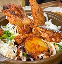 솥뚜껑닭볶음탕