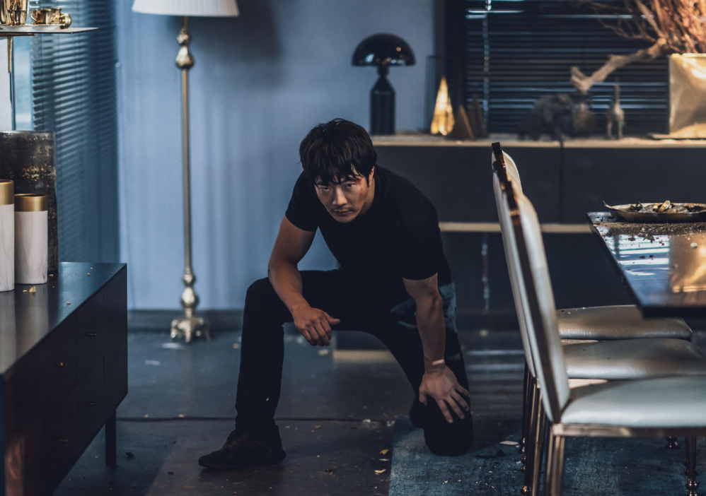 영화 히트맨 제이슨을 쫓는 준