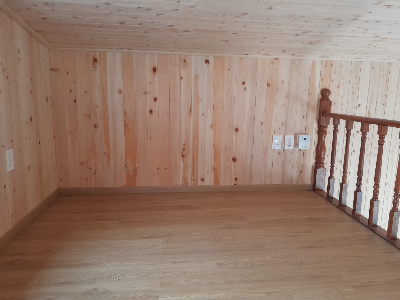 히노끼로 마감된 다락방