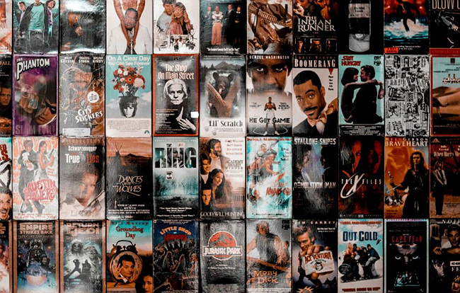 출처: unsplash 제공, 다양한 영화 포스트 사진