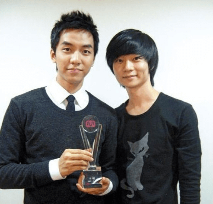 이승기-이승기매니저-트로피-엠넷