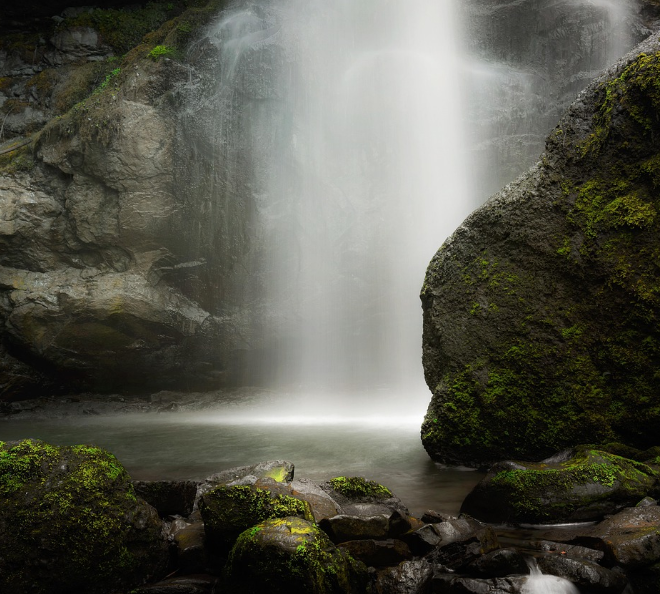 금오산의 자연경관 사진