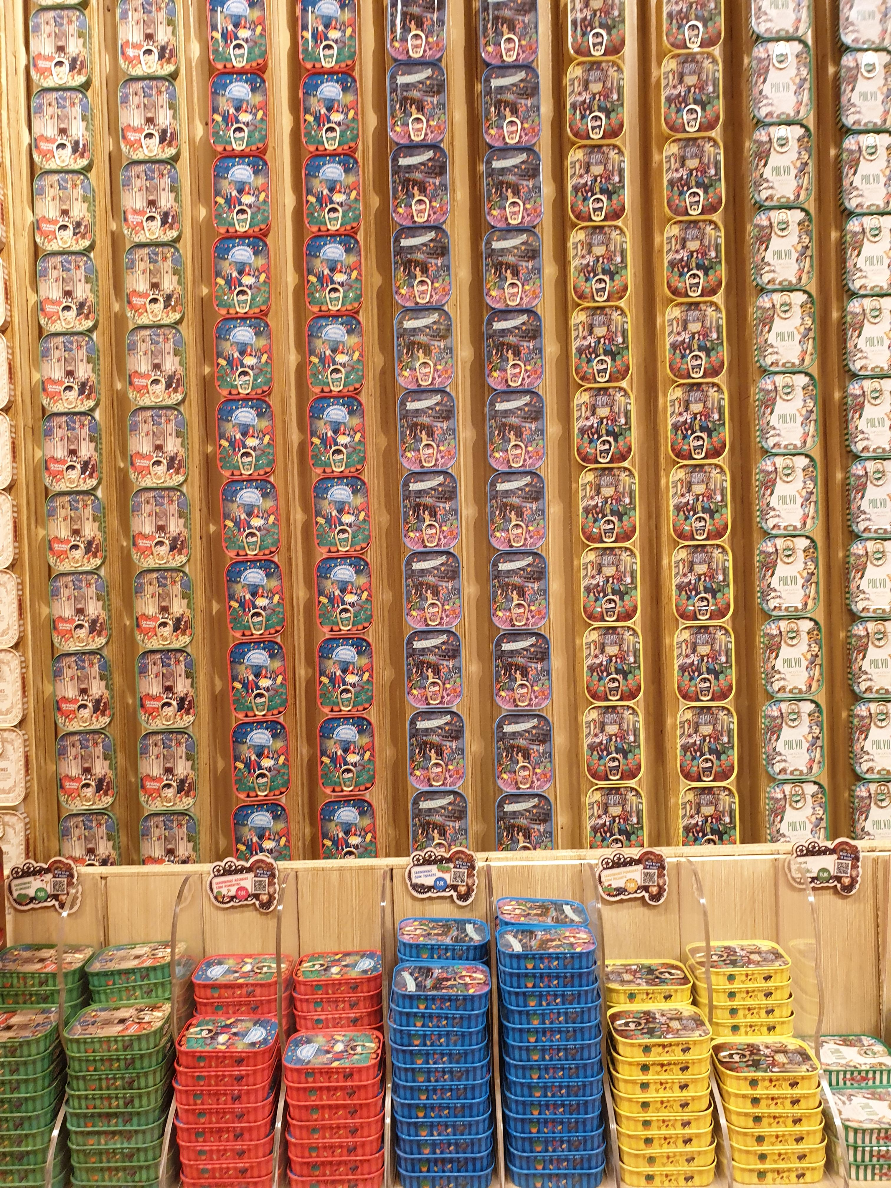 포르투 정어리 박물관 통조림들