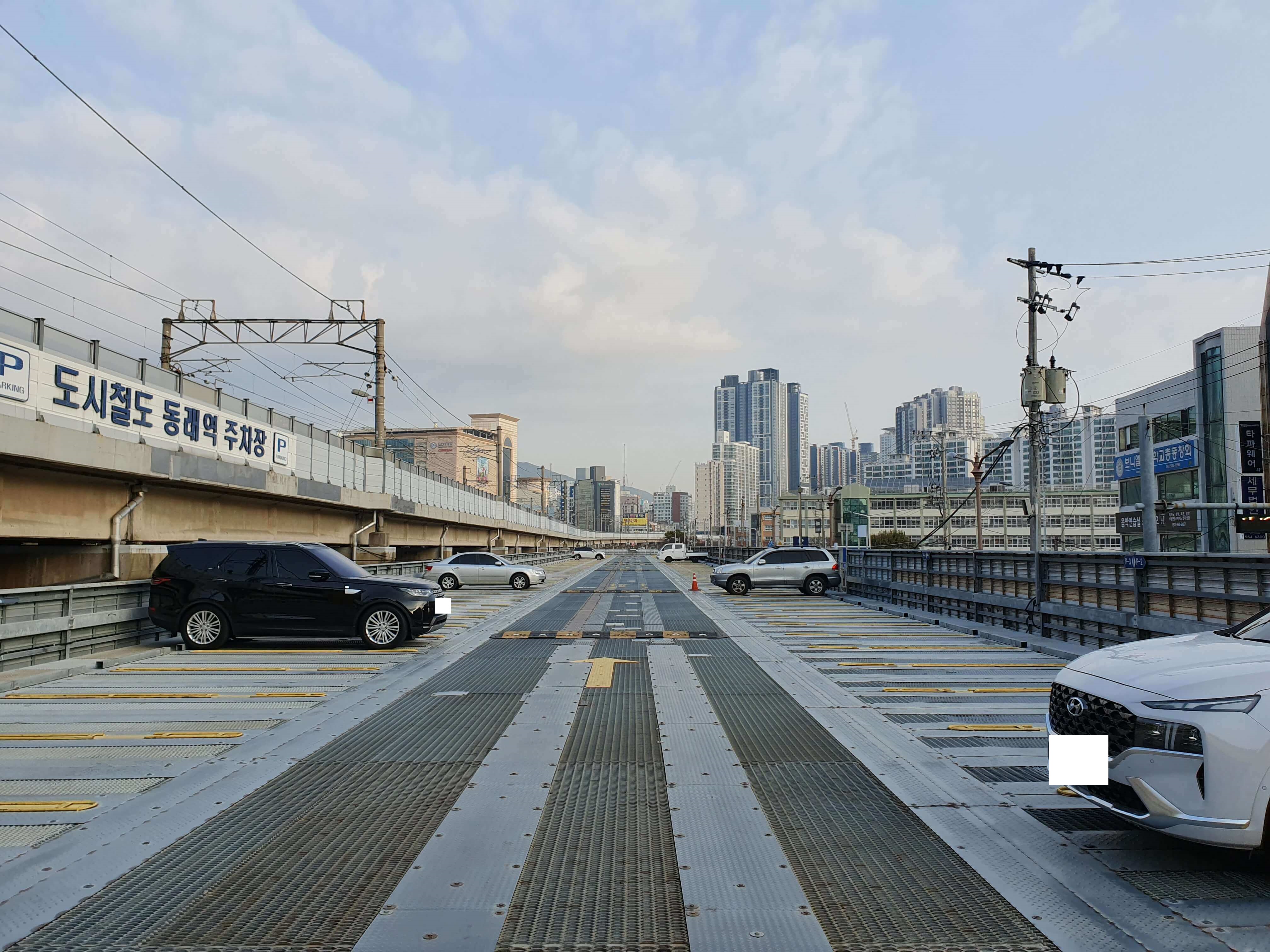 지하철 1호선 동래역 공영주차장-주차장 2층