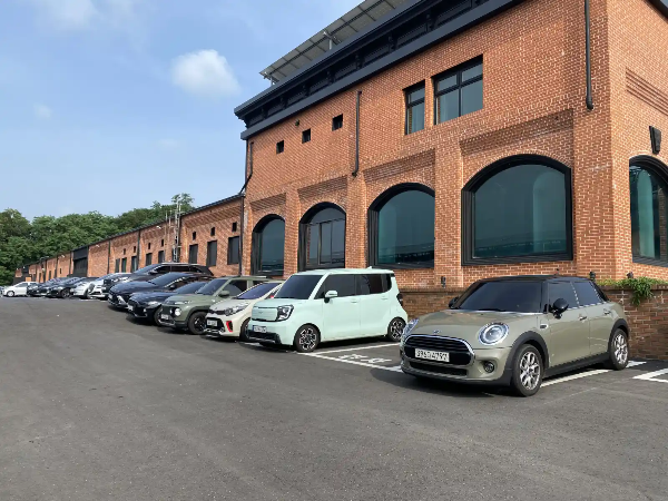 김포-카페-추천-자투라-주차장