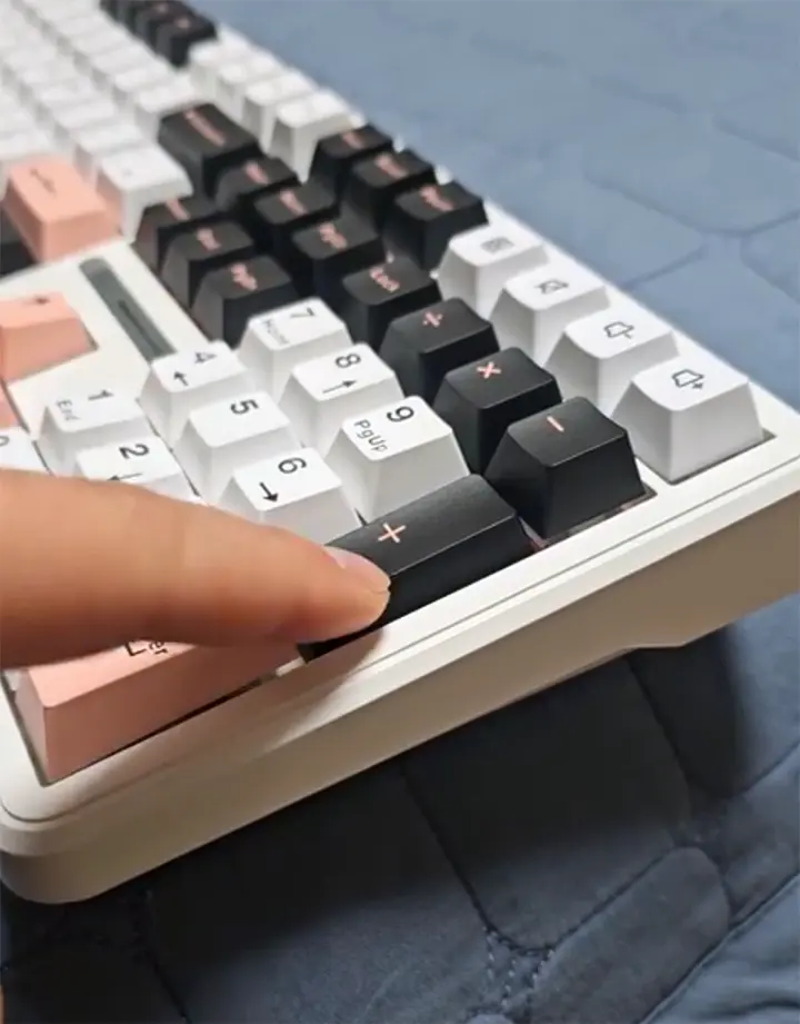 독거미 f108 경해축이 그렇게 좋나요 조약돌 같은 소리의 키보드 추천