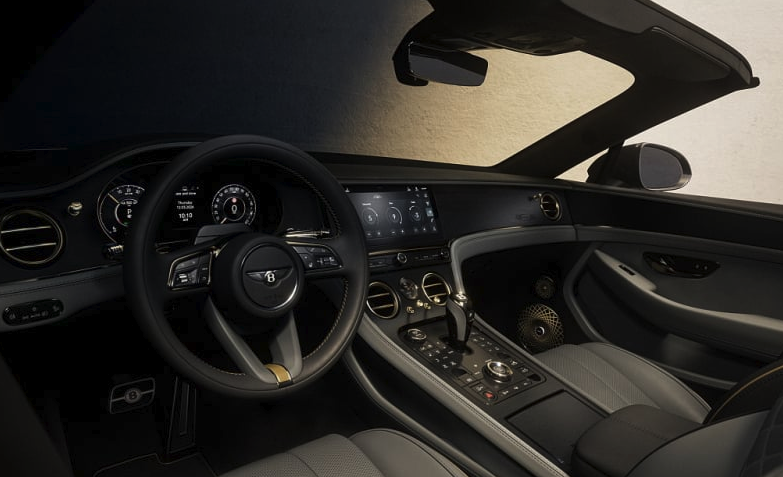 벤틀리 오디오의 끝판 모델 네임 포 뮬리너 탑재를한 뮬리너 공개