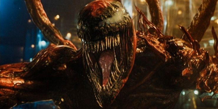 이빨을 들어내는 카니지의 모습