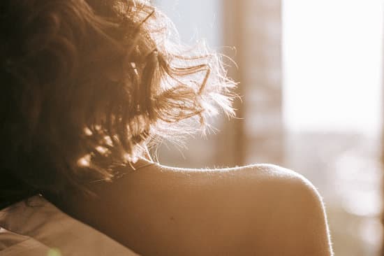 예쁜 직각 어깨 만들기 - 운동과 관리 방법