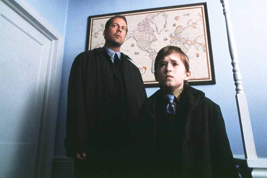 영화 식스센스 관련 이미지