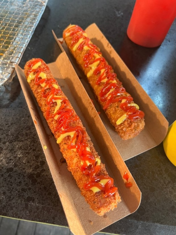 경부선-휴게소-맛집-금강휴게소-가면-꼭-먹어야-하는-인기대표메뉴-대롱-치즈스틱