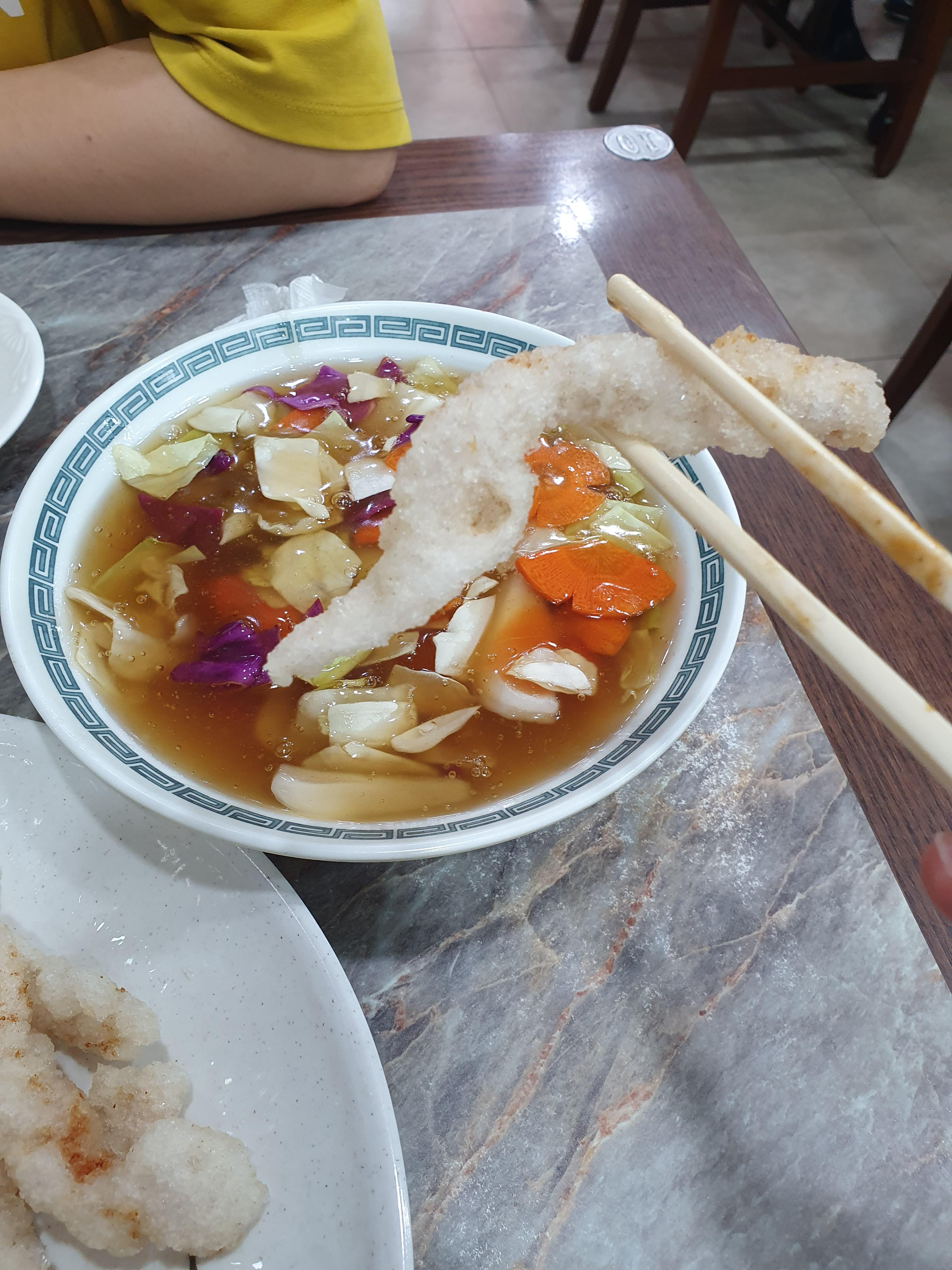 고기가 살짝 얇은게 아쉽긴하지만, 충분히 맛있음!