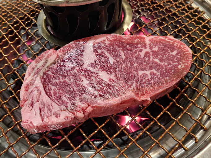 서초 방배동 한우 등심 '만발'