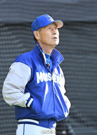 최강야구 김성근 감독
