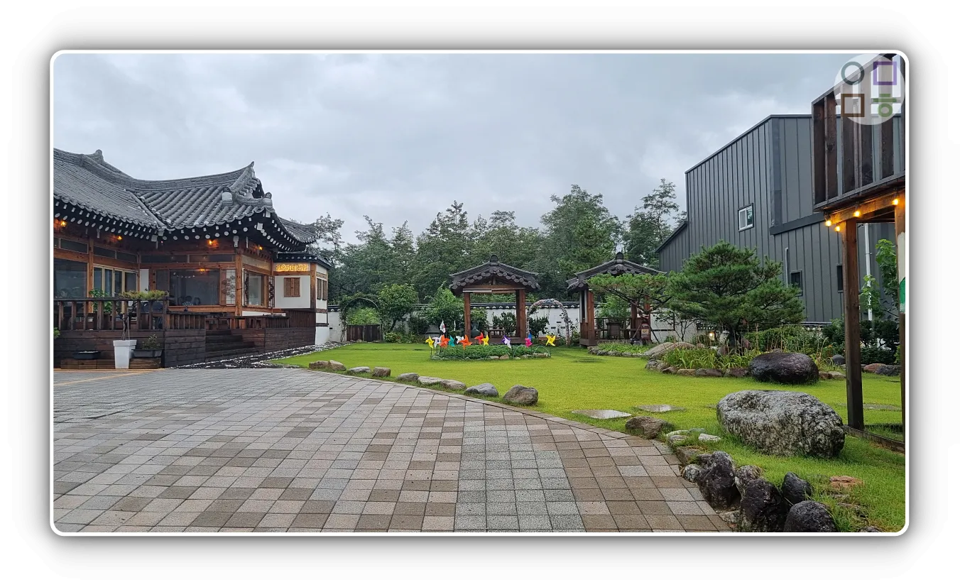 한옥풍-정자-분위기-조용한-휴식