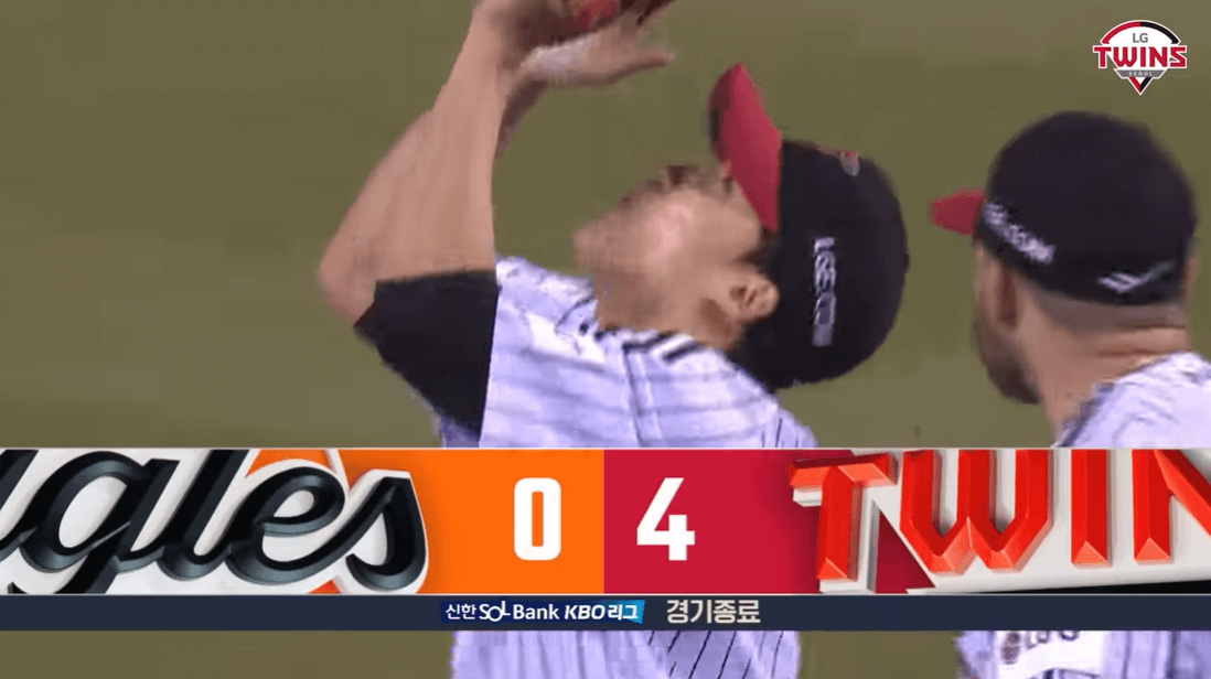 임찬규 완봉승 후 모습