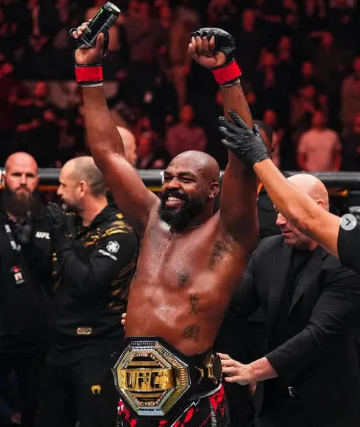 존존스 톰아스피날 전적