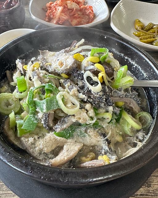 양평 빙송어축제 수미마을 예약 꿀팁 맛집
소리산참숯굽는마을 메밀가막국수 해토 양평단월해장국 고기가