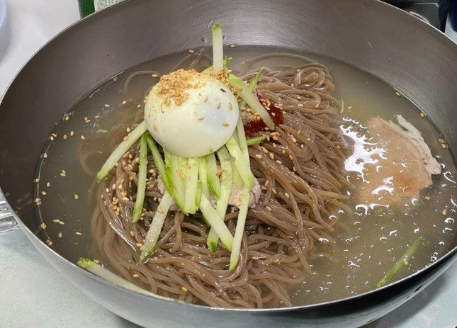 핸썸가이즈 경동시장 메밀냉면