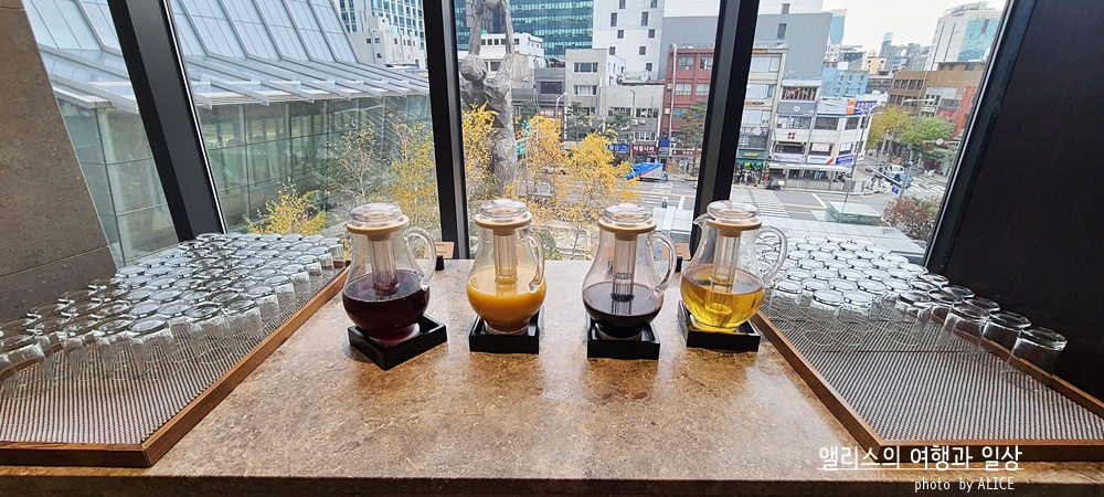 포포인츠 바이 쉐라톤 서울 명동 에볼루션 뷔페 런치 후기