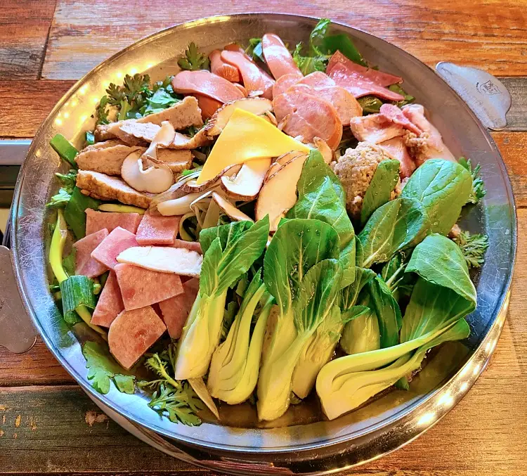 맛있는녀석들 제386회 미나리 들어가 시원한 소세지 베이컨 햄 폭탄 부대찌개 맛있는 식당 파주 맛집 추천 소개
