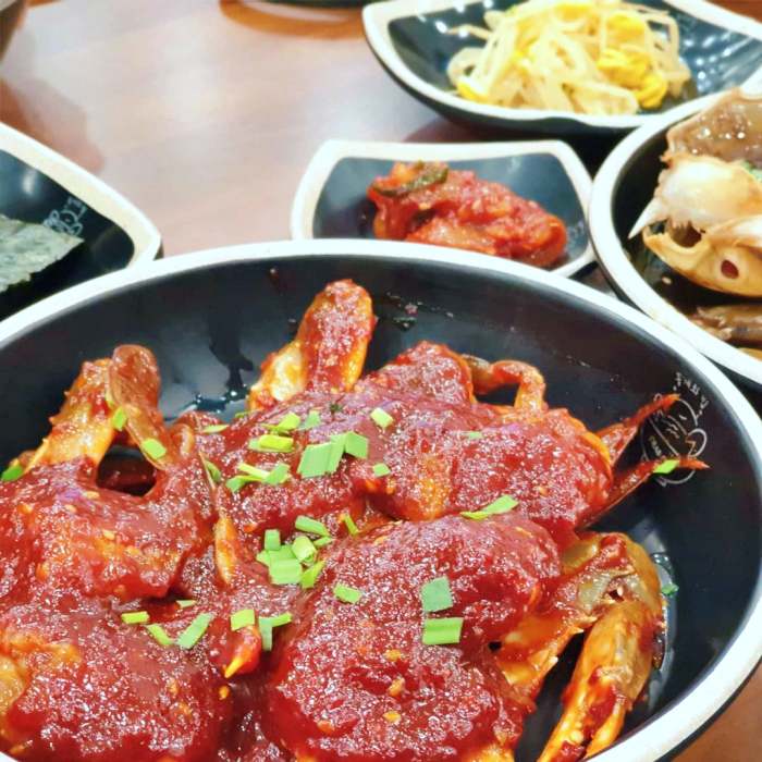 놀라운토요일 놀토 게장정식 백반 부천 중동 사랑 시장 정혁 황민현 더보이즈 주연 추천 맛집