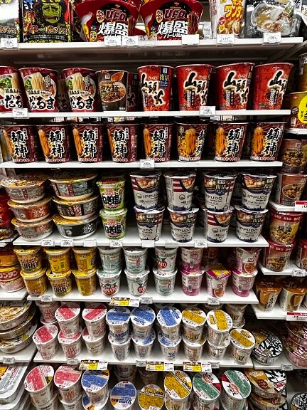 일본-편의점-과자-라면